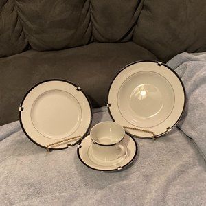 VTG 1990-Set Of 4 Mikasa Midnight-1 ea-Soup Bowl-Salad Plate-Coffee Cup-Saucer